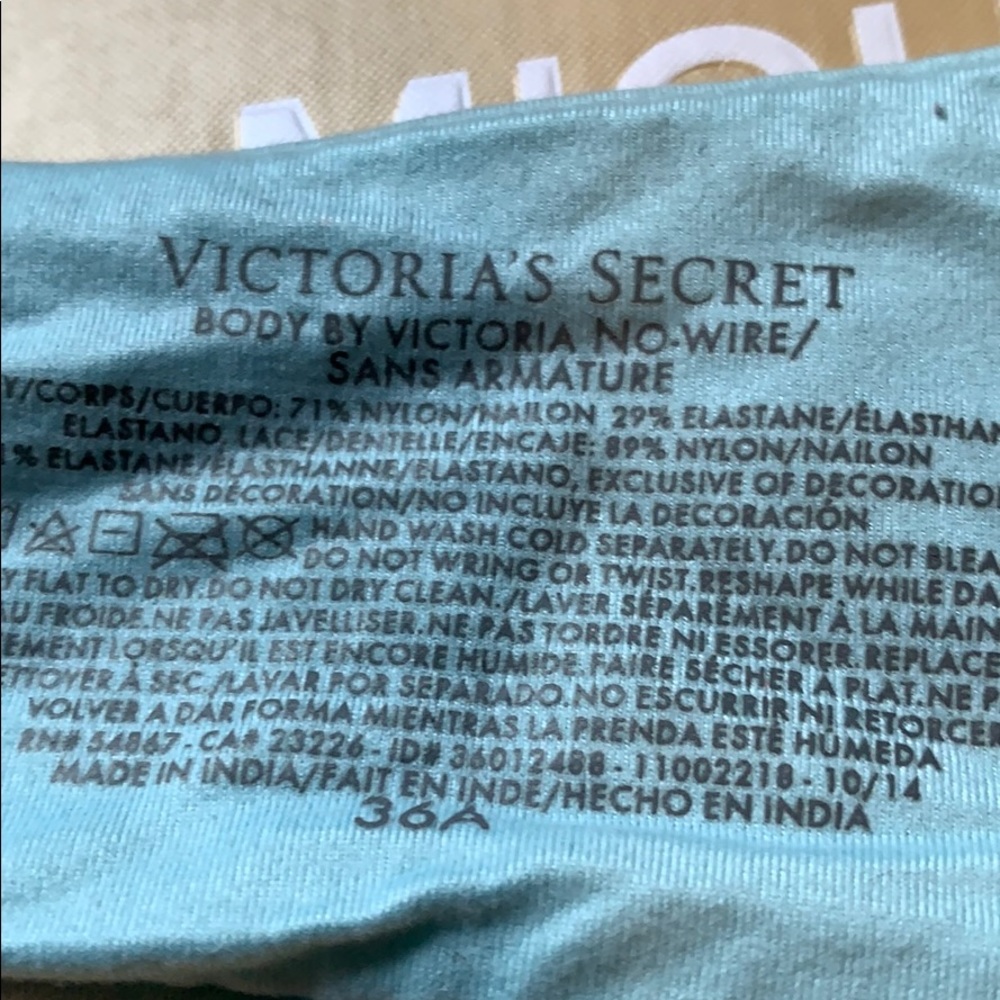 VS lightly lined no wire 36A bra body by VS - Picture 3 of 3
